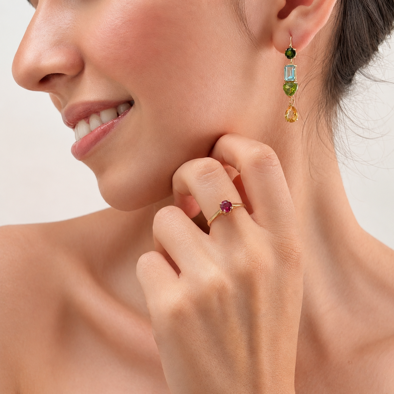 18-Karat-Goldring mit rundem Rubin - Image 4