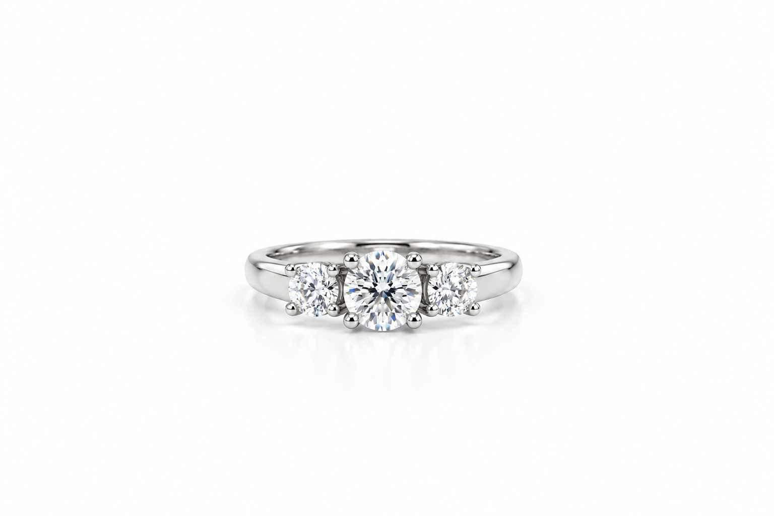 Eleganter Platinring mit drei Lab-Grown-Diamanten